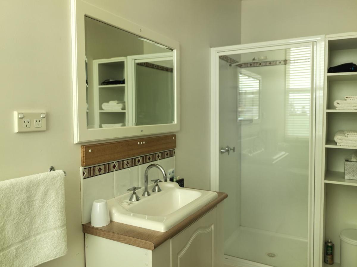 The Madsen Boutique 4* Penguin